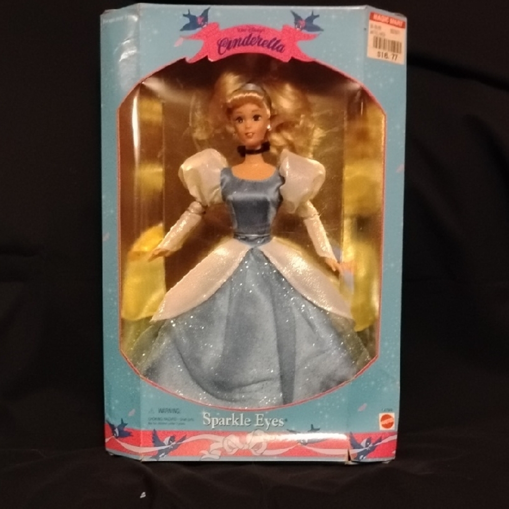 Walt Disney Vintage 1991 Cinderella Sparkle Eyes Doll